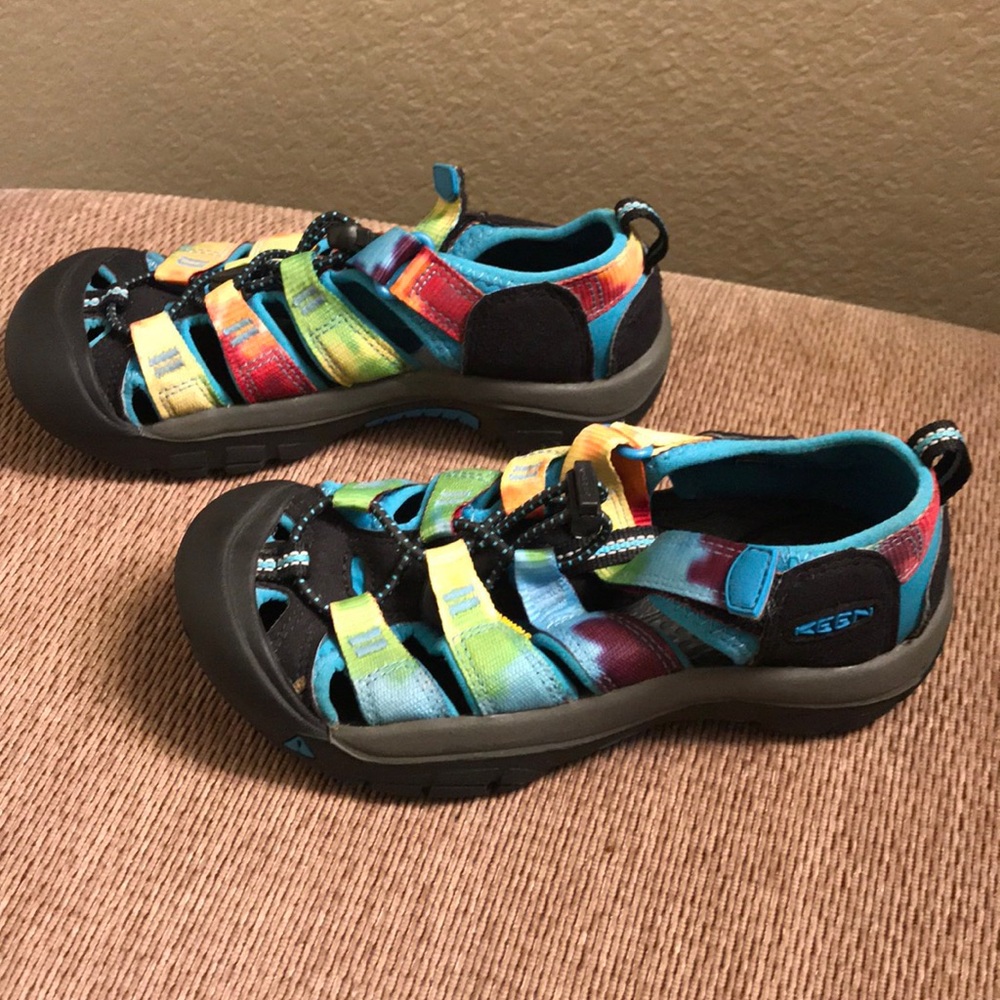 Kids KEEN Newport H2 in Rainbow Tie Dye